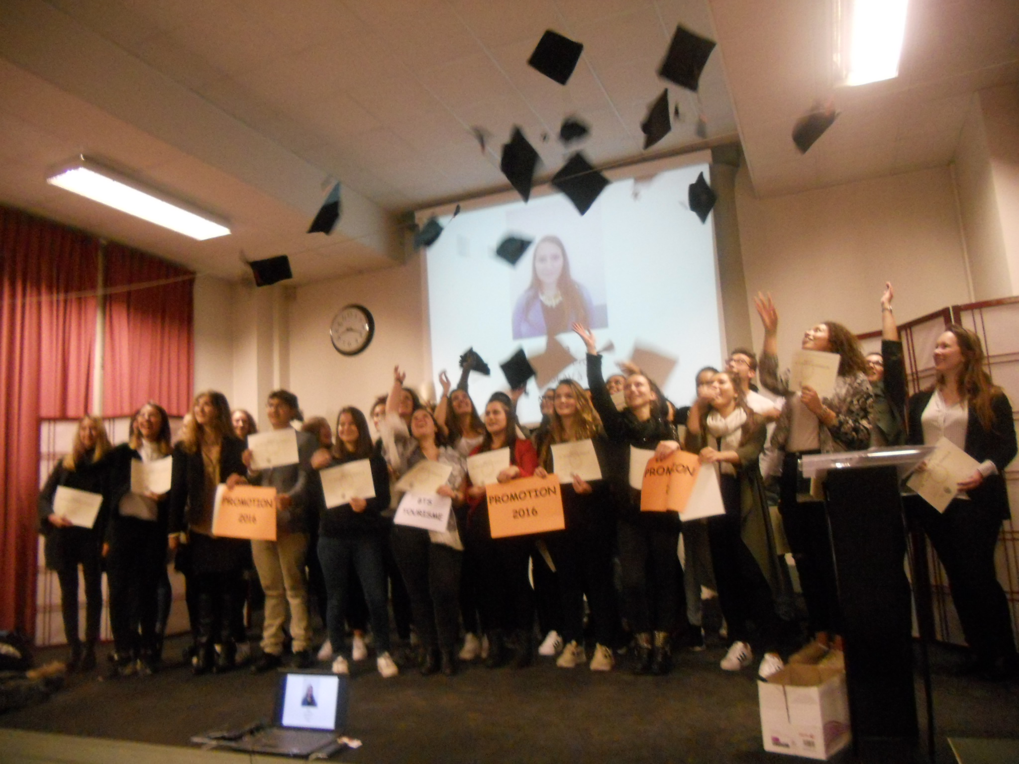 Cérémonie De Remise Des Diplômes - Institut Supérieur Clorivière